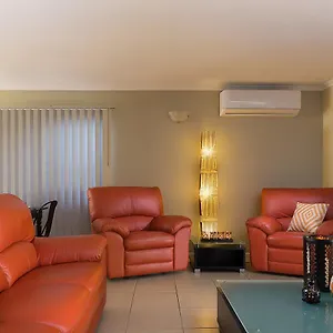 Country house Jacaranda Cottages, Witta
